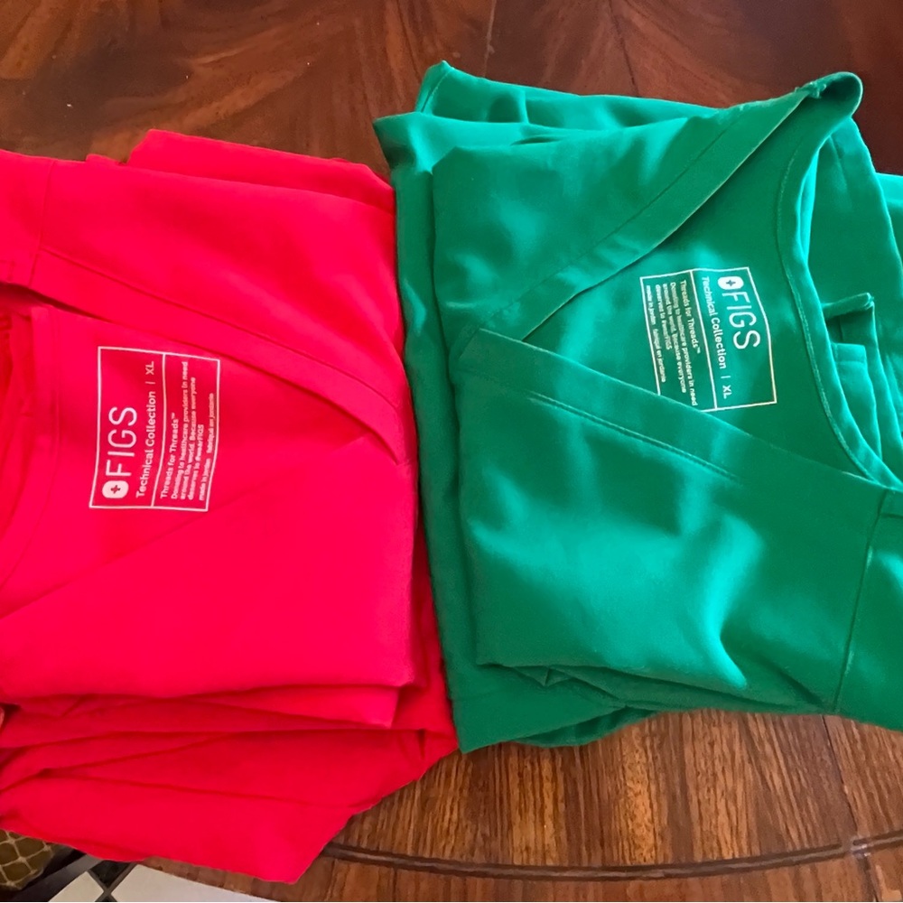 Figs Sets of 2 scrubs